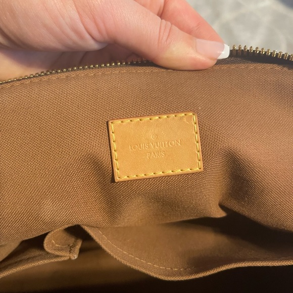 Louis Vuitton Monogram Tivoli GM Tote Bag - Picture 5 of 8